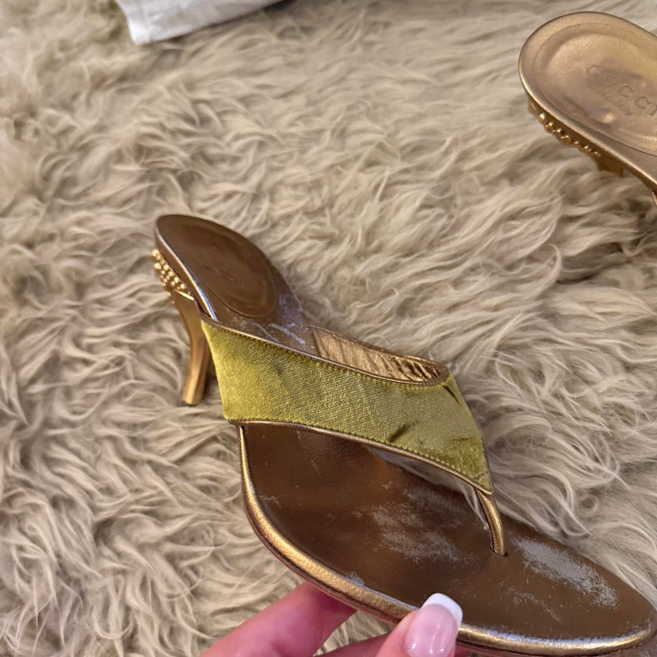 Gucci By Tom Ford Green Velvet Thong Kitten Heels